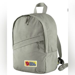 FJALL RAVEN Vardag Mini Backpack. Color Fog gray.